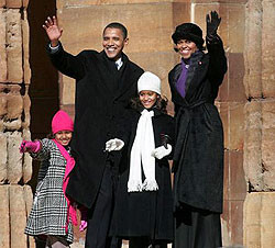 Когда на улице снег, семья Обамы не выходит из дома 