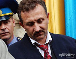 Судью Зварича доставили в Киев 