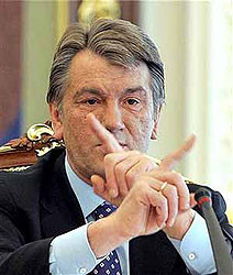Ющенко предложил отменить таможни на границе с Россией 