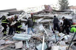 Землетрясение в Италии убило уже 235 человек 