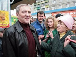 Больше половины киевских бабушек хотят отдать квартиру Черновецкому 
