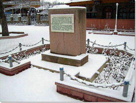 В Судаке под видом реконструкции убрали памятник советским солдатам 