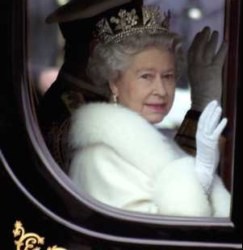 Королева из-за кризиса скатилась на 214 место рейтинга богатых англичан 
