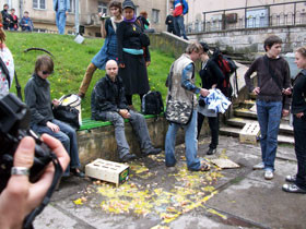 Участников гей-парада во Львове забросали яйцами 