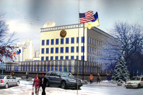 Американское посольство уедет из центра  