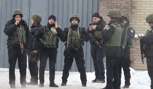 В Государственном бюро расследований позже заявили, что солдат Рябчук сам сдался правоохранителям. Фото: Павел ДАЦКОВСКИЙ