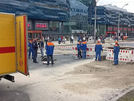 В Киеве прорвало трубу водопровода, на Антоновича перекрыто движение транспорта