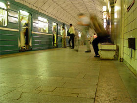 Вчера в метро женщина пыталась свести счеты с жизнью? 