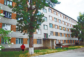 Старое общежитие в Ладыжине стало домом самоубийц 