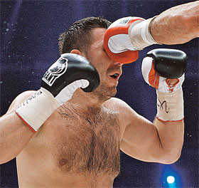 Кличко победил непобедимого Чагаева! 