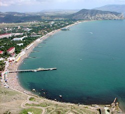 Пляжи в Крыму не забиты как обычно 