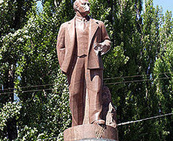 Памятник Ленину на Бессарабке демонтируют 