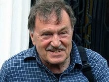 Скончался писатель Василий Аксенов 