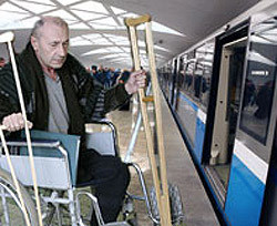 В метро сделали съезды для инвалидов 