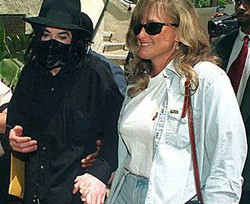 Жена Майкла Джексона отказалась от их детей 