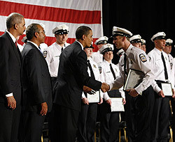 Барак Обама обвинил полицию в расизме 