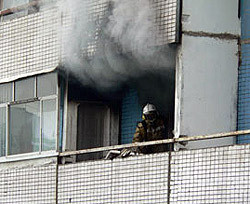 На окраине Киева пылали балконы 