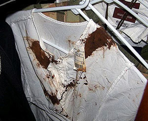 В гардеробе Майкла Джексона нашли окровавленную блузку 