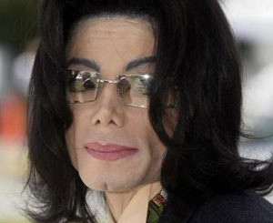 Майкла Джексона похоронят в день его рождения? 