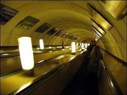 В киевском метро закрыли на ремонт эскалаторы 