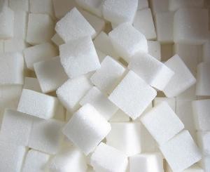 Правительство направило в магазины дешёвый сахар из резервов 