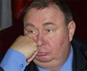 В Симферополе считают аварийные опоры и делят деревья 