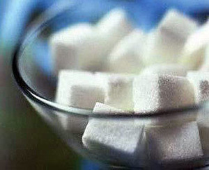 Продавцов, которые поднимают цены на сахар, будут штрафовать  