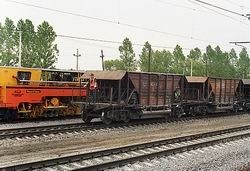 В Днепропетровске пассажирский поезд столкнулся с локомотивом 