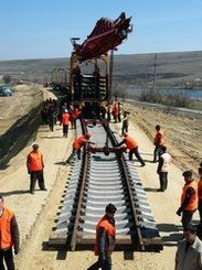 Пассажирский поезд задавил женщину в Крыму 