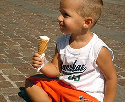 1 сентября херсонским детям бесплатно раздадут мороженое 
