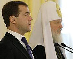 Буддисты считают Дмитрия Медведева воплощением божества на Земле 