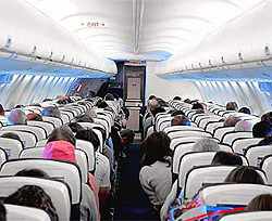 Пассажирам самолетов разрешат брать в салон большие объемы жидкостей 