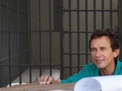 Француский преступник сбежал из тюрьмы в коробке 