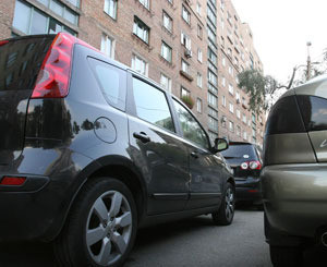 Власти хотят построить дворовые парковки за счет автомобилистов? 