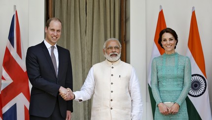 Индийское путешествие королевской семьи: главные образы Кейт Миддлтон