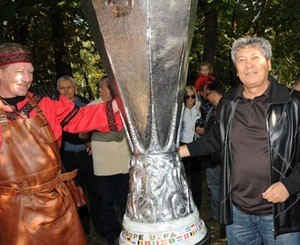 Луческу подарил Донецку еще один Кубок УЕФА 