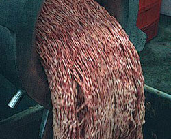 Тонны тухлой курятины хотели закатать в паштет 