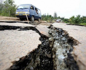 На Суматре опять землетрясение: число жертв может исчисляться тысячами 