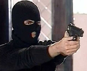 В Херсоне мужчина ограбил банк, угрожая плоскогубцами  