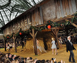 В Париже обнаружились крестьяне в одежде Chanel  