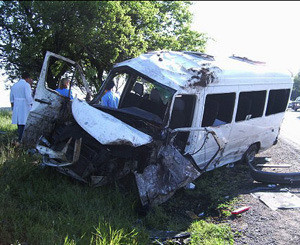 В Житомирской области перевернулся автобус с туристами: 26 человек ранены 