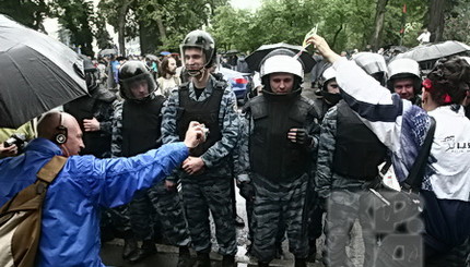 На митинге в Киеве Тимошенко пообещала досрочно снять Януковича 