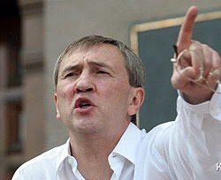 Черновецкий обратится в Кабмин с просьбой закрыть Киев для приезжих 