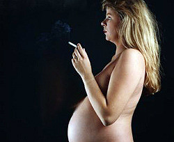 Найдена связь между хулиганством и курением во время беременности  