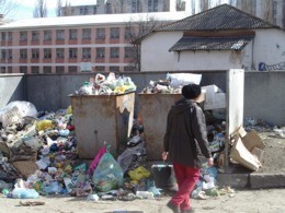 В Севастополе бастуют мусорщики 