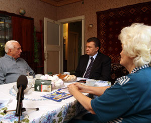 Виктор Янукович: «Правительство обязано выполнить закон о повышении соцстандартов» 