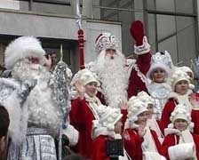 Парад Дедов Морозов в Киеве перенесли 