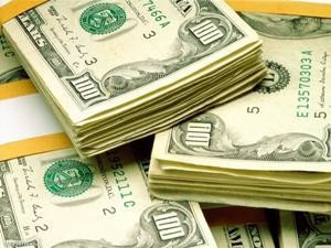 Членов харьковской участковой комиссии пытались подкупить фальшивыми деньгами 