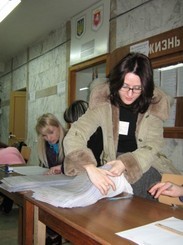 В Партените рвут бюллетени 