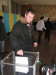 Почти половина крымских избирателей уже проголосовала 